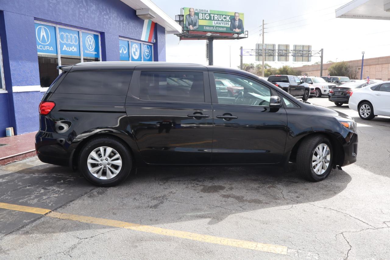 Kia Sedona LX FWD 2017