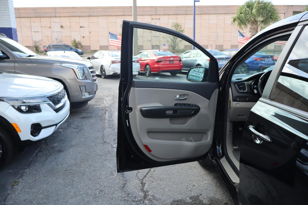 Kia Sedona LX FWD 2017