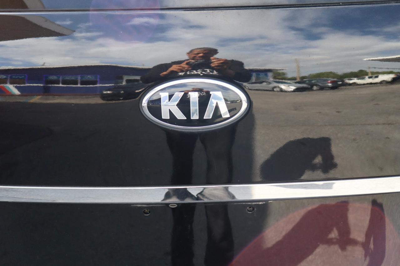 Kia Sedona LX FWD 2017