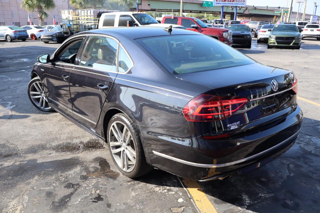 Volkswagen Passat R-Line w/Comfort Pkg Auto 2017