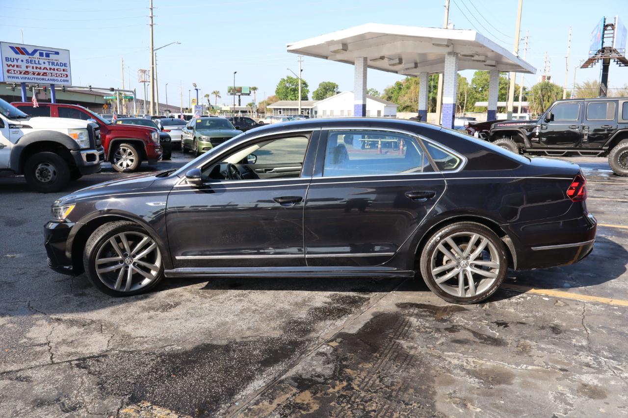Volkswagen Passat R-Line w/Comfort Pkg Auto 2017