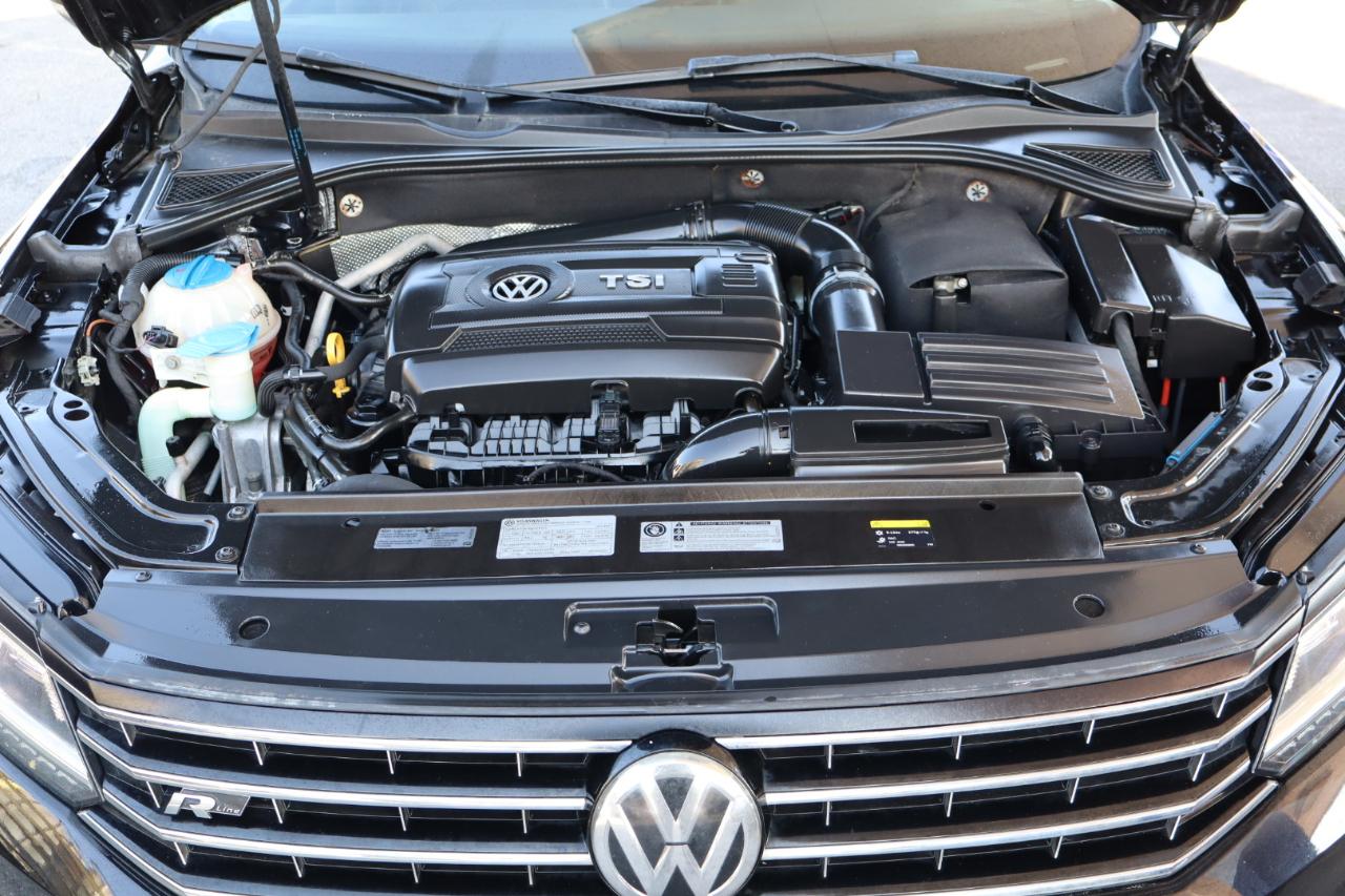 Volkswagen Passat R-Line w/Comfort Pkg Auto 2017