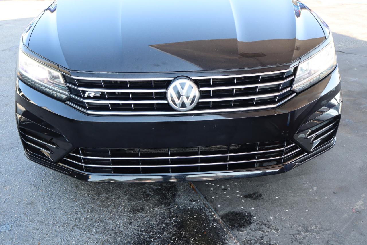 Volkswagen Passat R-Line w/Comfort Pkg Auto 2017