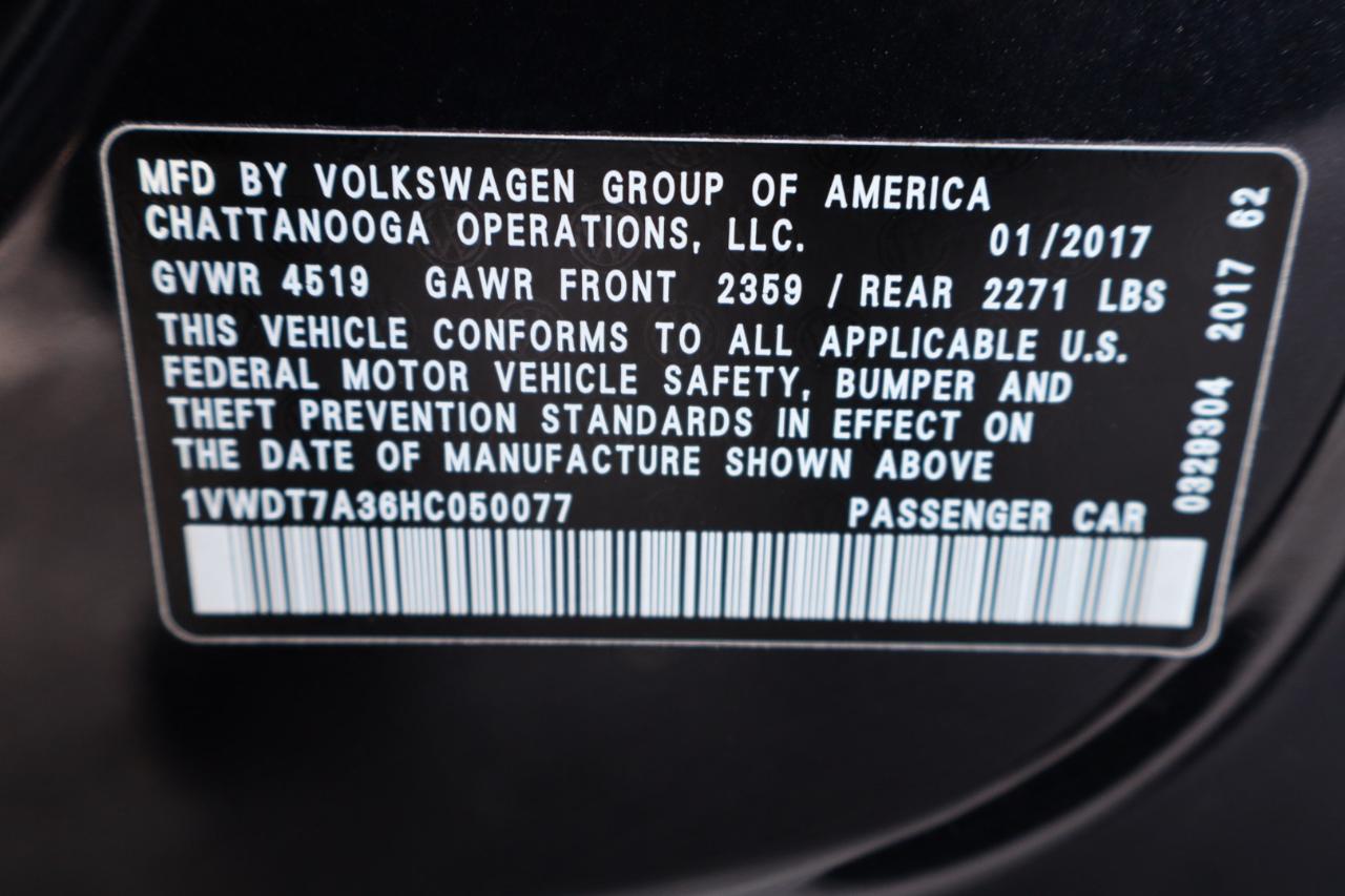 Volkswagen Passat R-Line w/Comfort Pkg Auto 2017