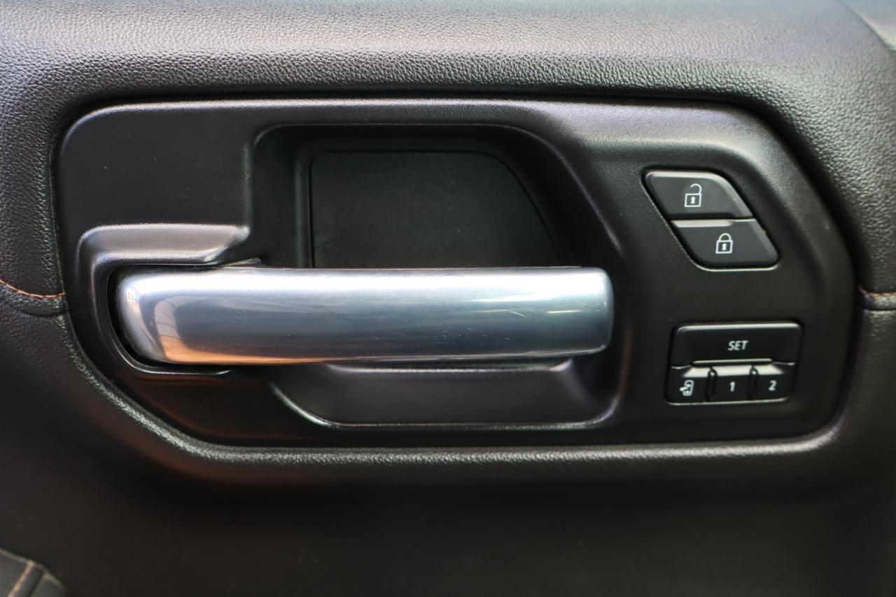 GMC Sierra 1500 4WD Crew Cab 157" AT4 2021