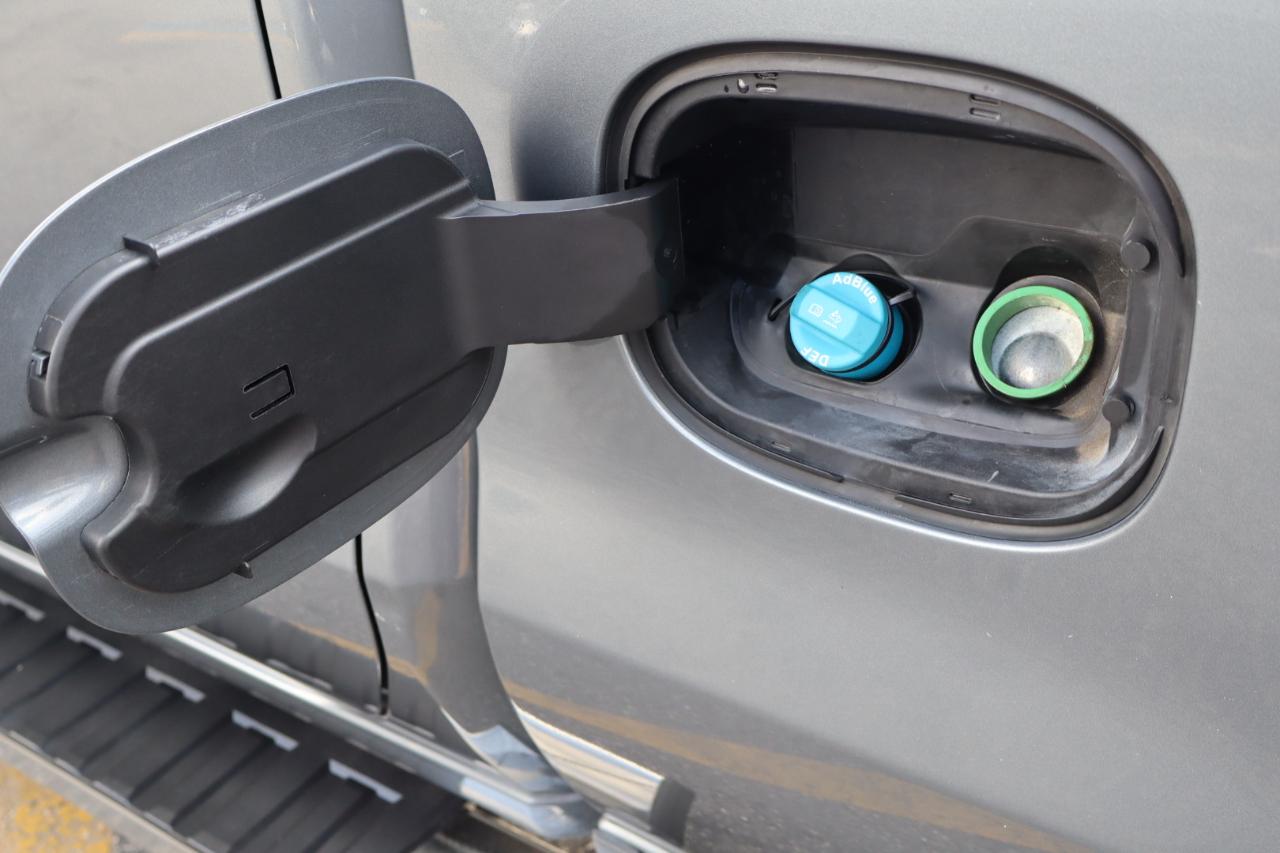 GMC Sierra 1500 4WD Crew Cab 157" AT4 2021