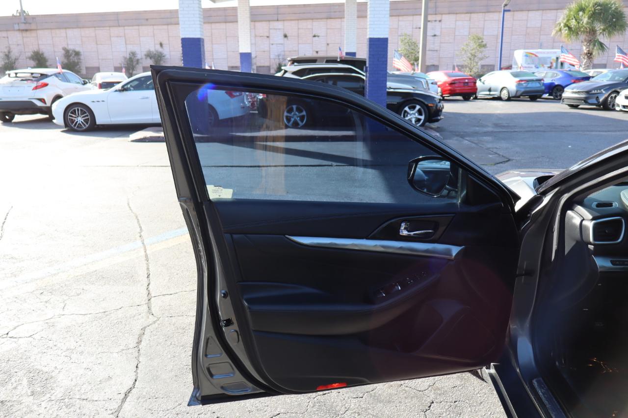 Nissan Maxima S 3.5L 2019