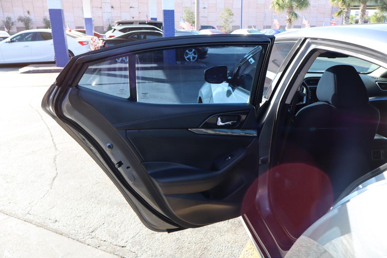 Nissan Maxima S 3.5L 2019