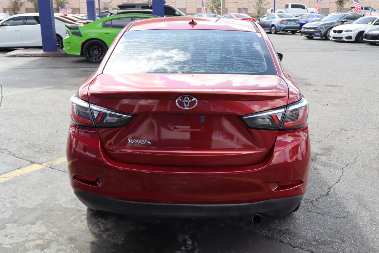 Toyota Yaris Sedan XLE Auto (Natl) 2019