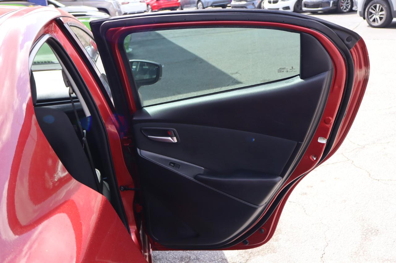 Toyota Yaris Sedan XLE Auto (Natl) 2019