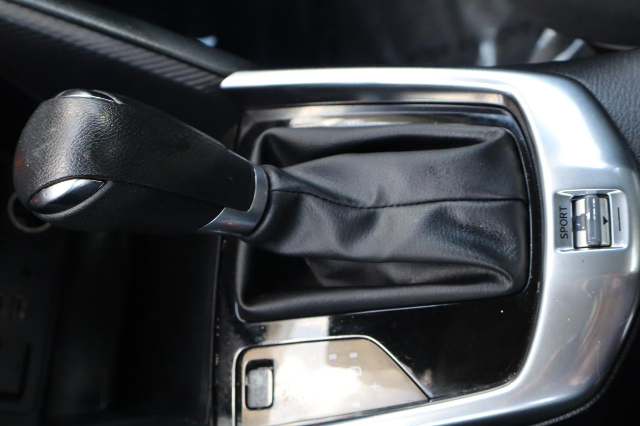 Toyota Yaris Sedan XLE Auto (Natl) 2019