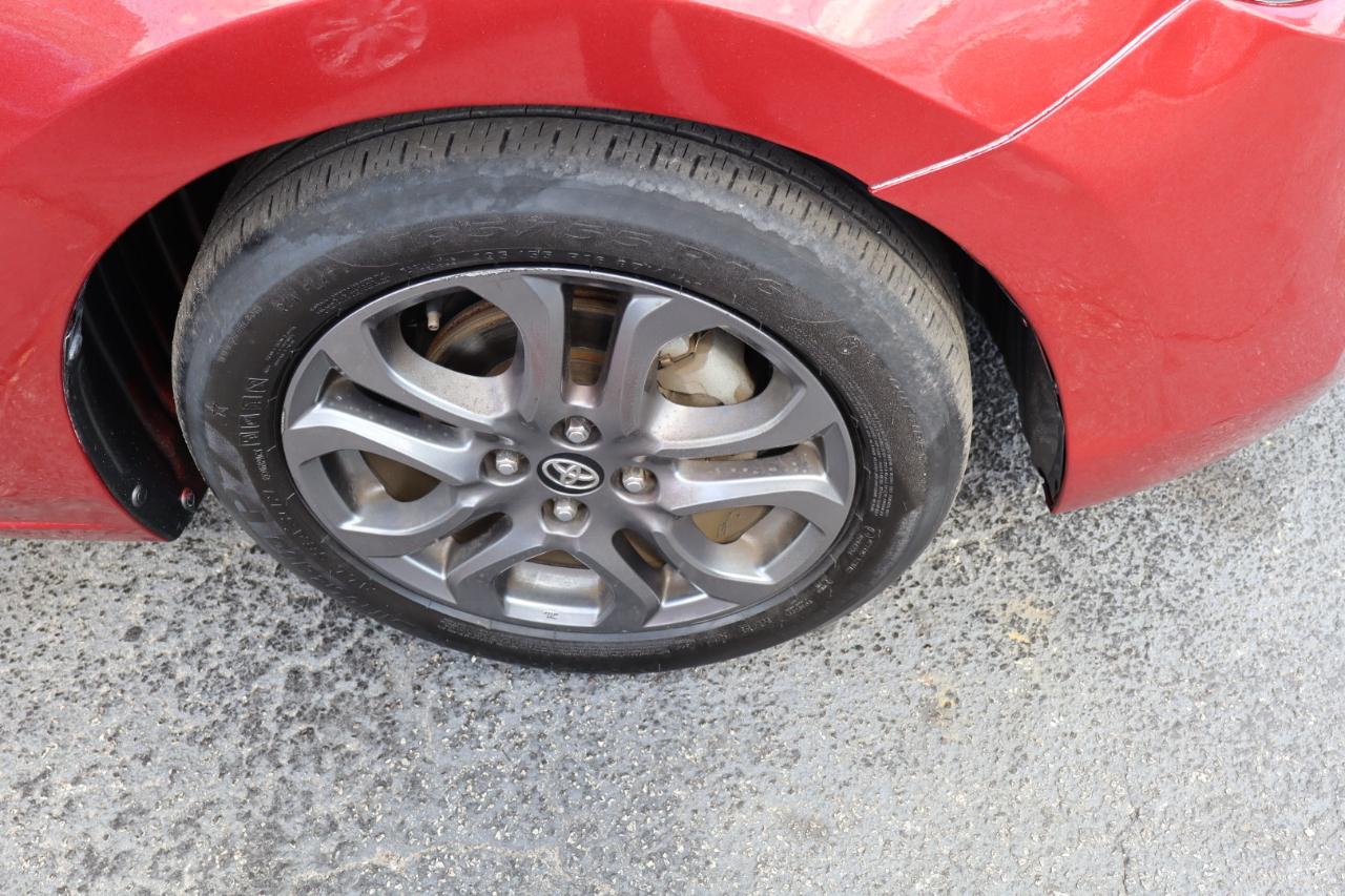 Toyota Yaris Sedan XLE Auto (Natl) 2019