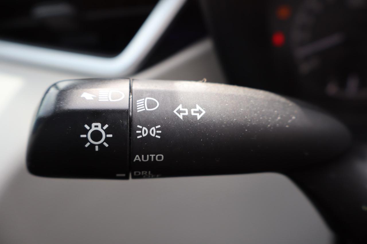 Toyota Corolla LE CVT (Natl) 2021
