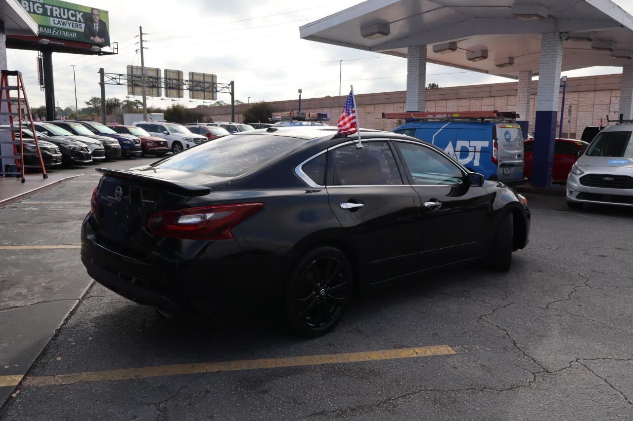 Nissan Altima 2.5 SR Sedan 2018