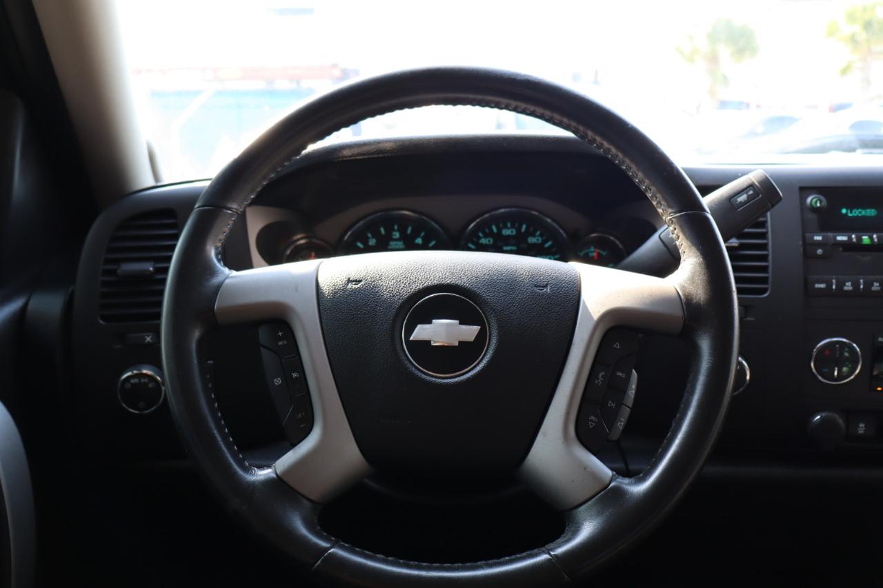 Chevrolet Silverado 1500 4WD Crew Cab 143.5" LT 2013