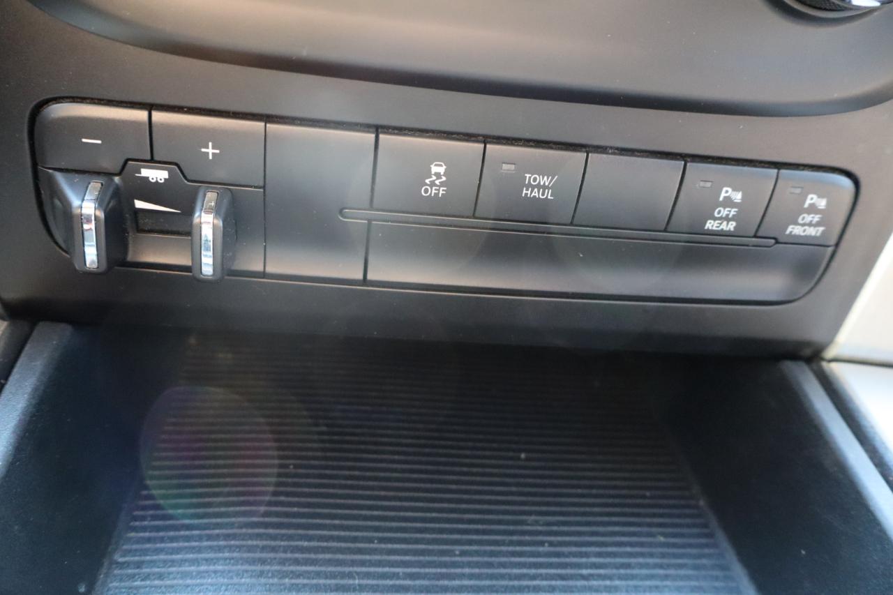 RAM 1500 2WD Crew Cab 140.5" Big Horn 2014