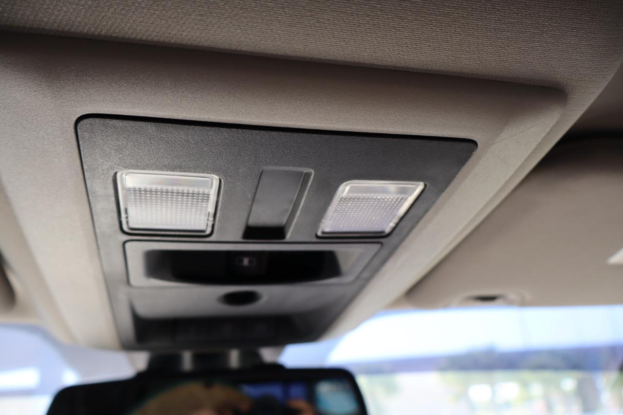 RAM 1500 2WD Crew Cab 140.5" Big Horn 2014