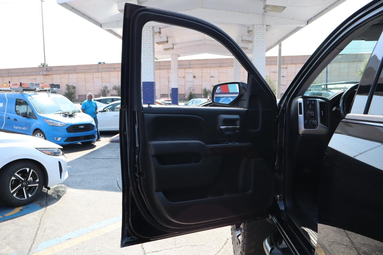 GMC Sierra 1500 4WD Crew Cab 153.0" SLE 2017