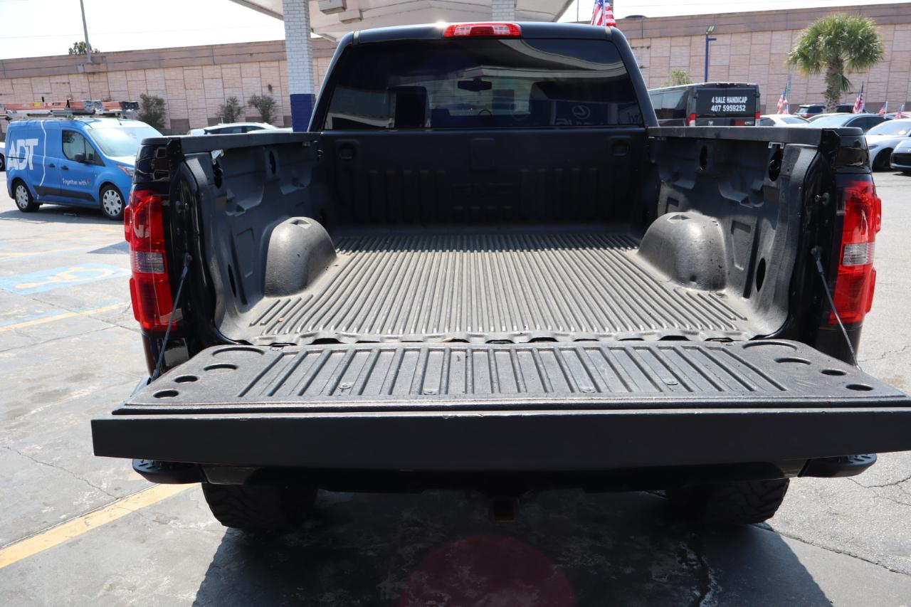 GMC Sierra 1500 4WD Crew Cab 153.0" SLE 2017