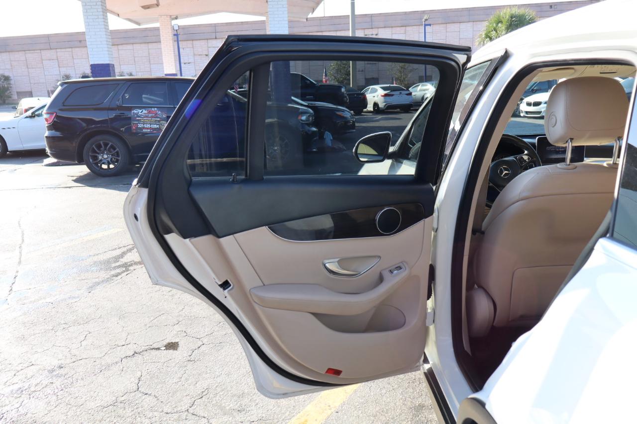 Mercedes-Benz GLC RWD 4dr GLC 300 2016