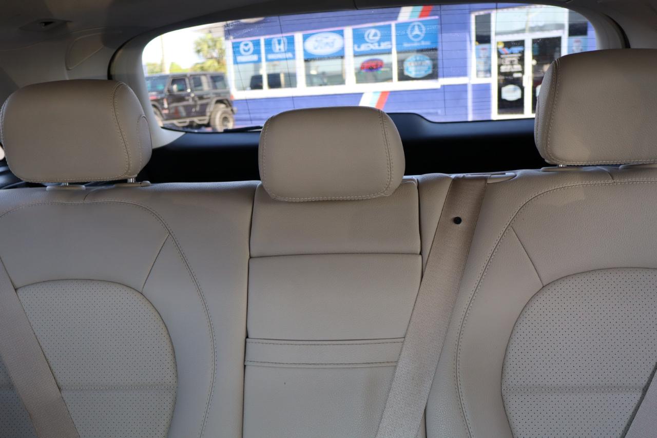 Mercedes-Benz GLC RWD 4dr GLC 300 2016