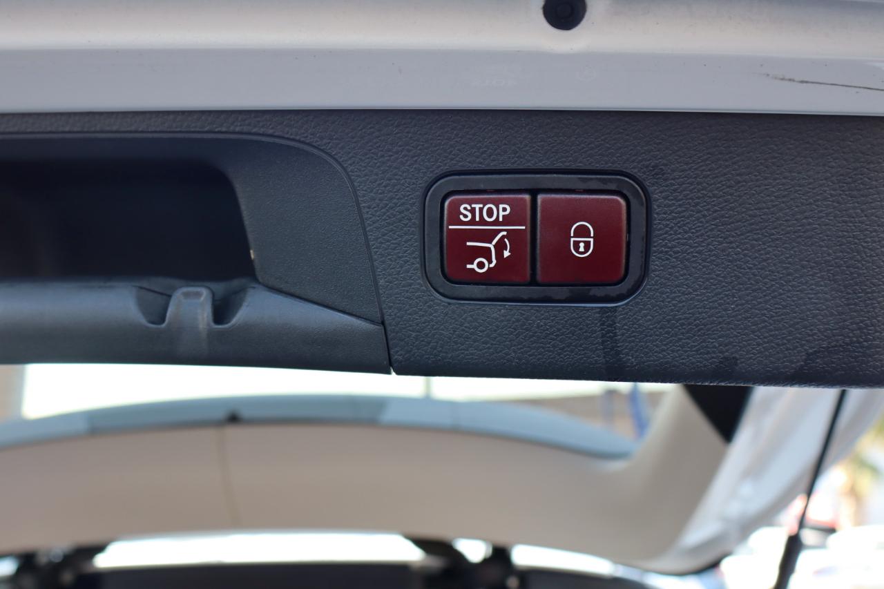 Mercedes-Benz GLC RWD 4dr GLC 300 2016