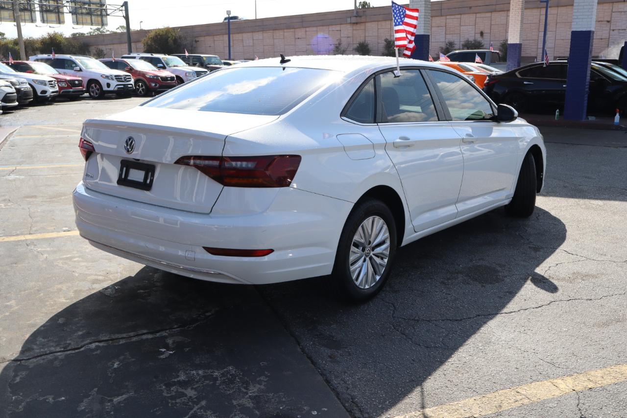 Volkswagen Jetta R-Line Auto w/ULEV 2019
