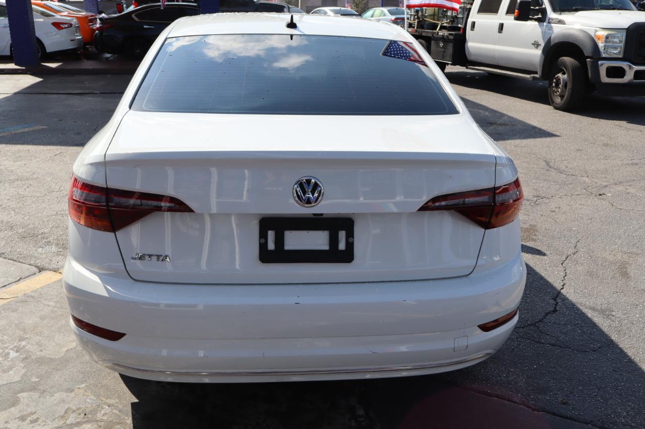 Volkswagen Jetta R-Line Auto w/ULEV 2019