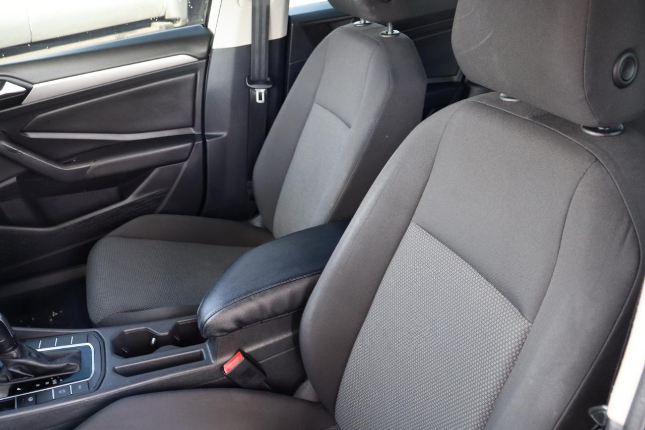 Volkswagen Jetta R-Line Auto w/ULEV 2019