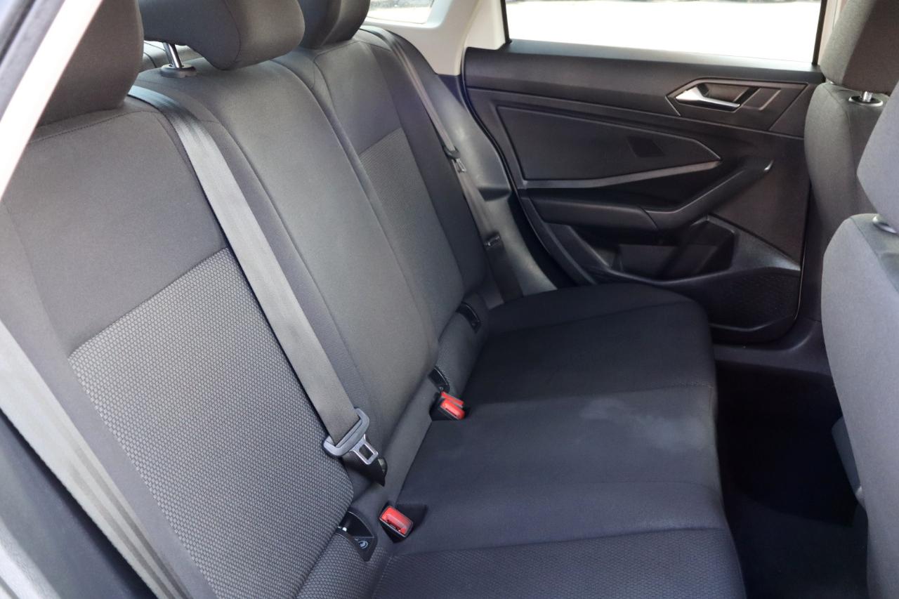 Volkswagen Jetta R-Line Auto w/ULEV 2019