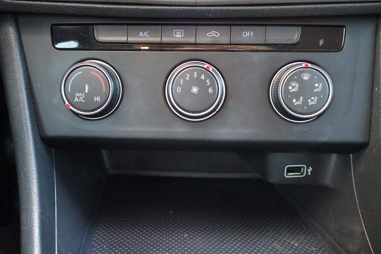 Volkswagen Jetta R-Line Auto w/ULEV 2019