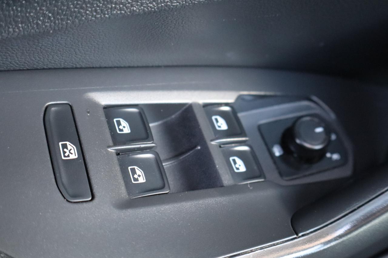 Volkswagen Jetta R-Line Auto w/ULEV 2019