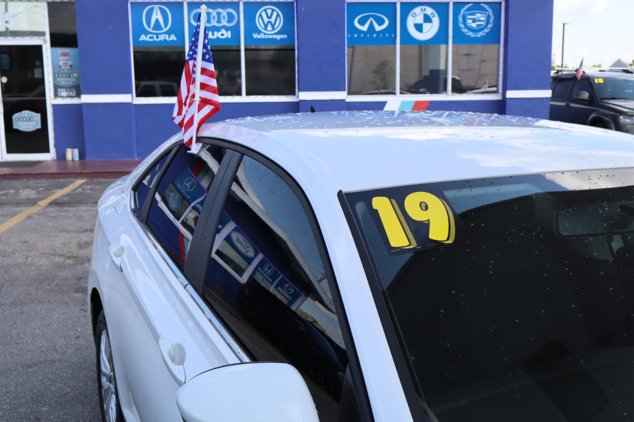Volkswagen Jetta R-Line Auto w/ULEV 2019