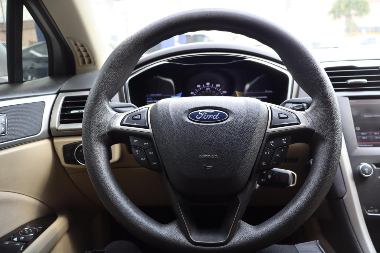 Ford Fusion 4dr Sdn SE FWD 2014