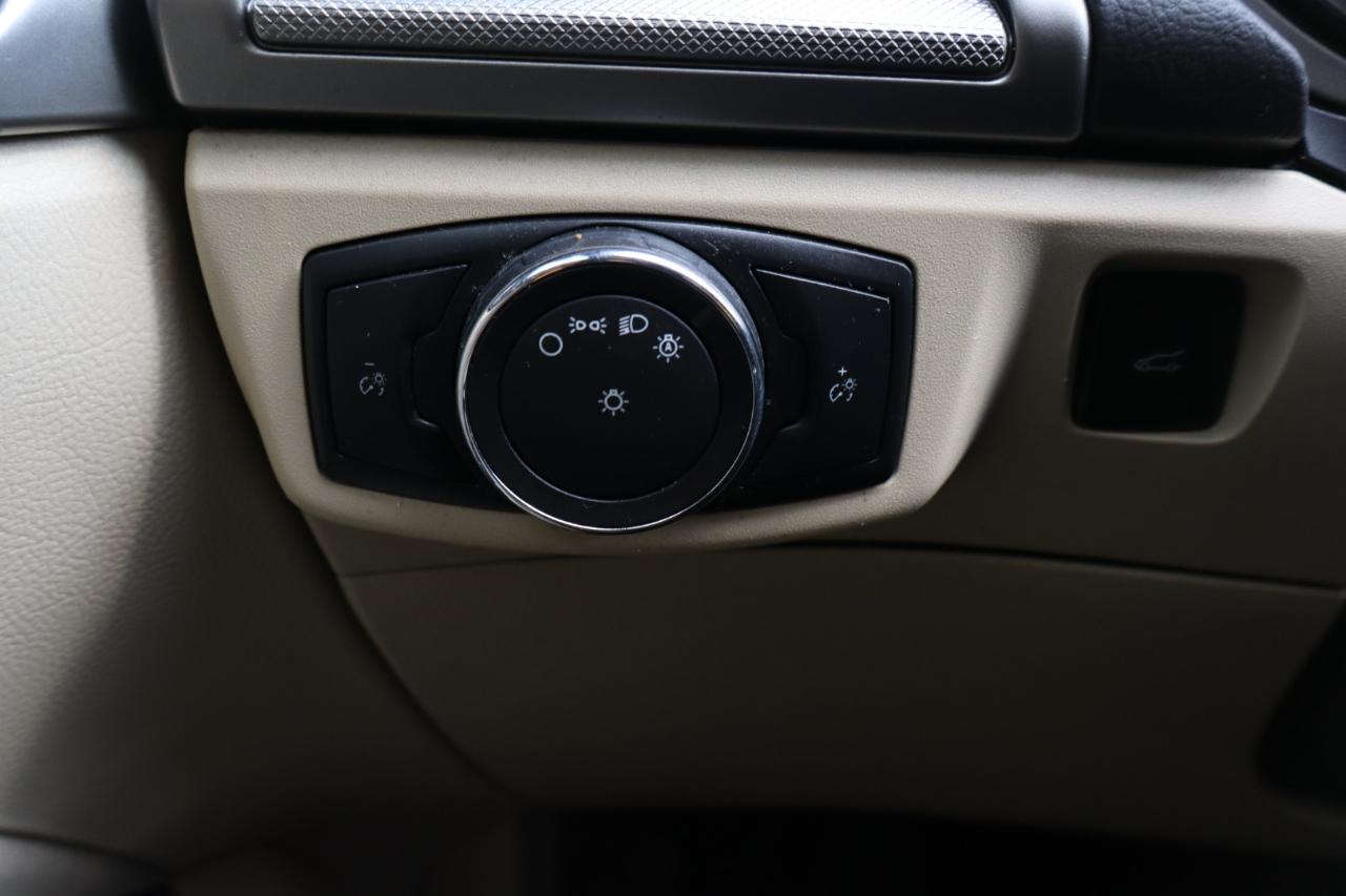 Ford Fusion 4dr Sdn SE FWD 2014