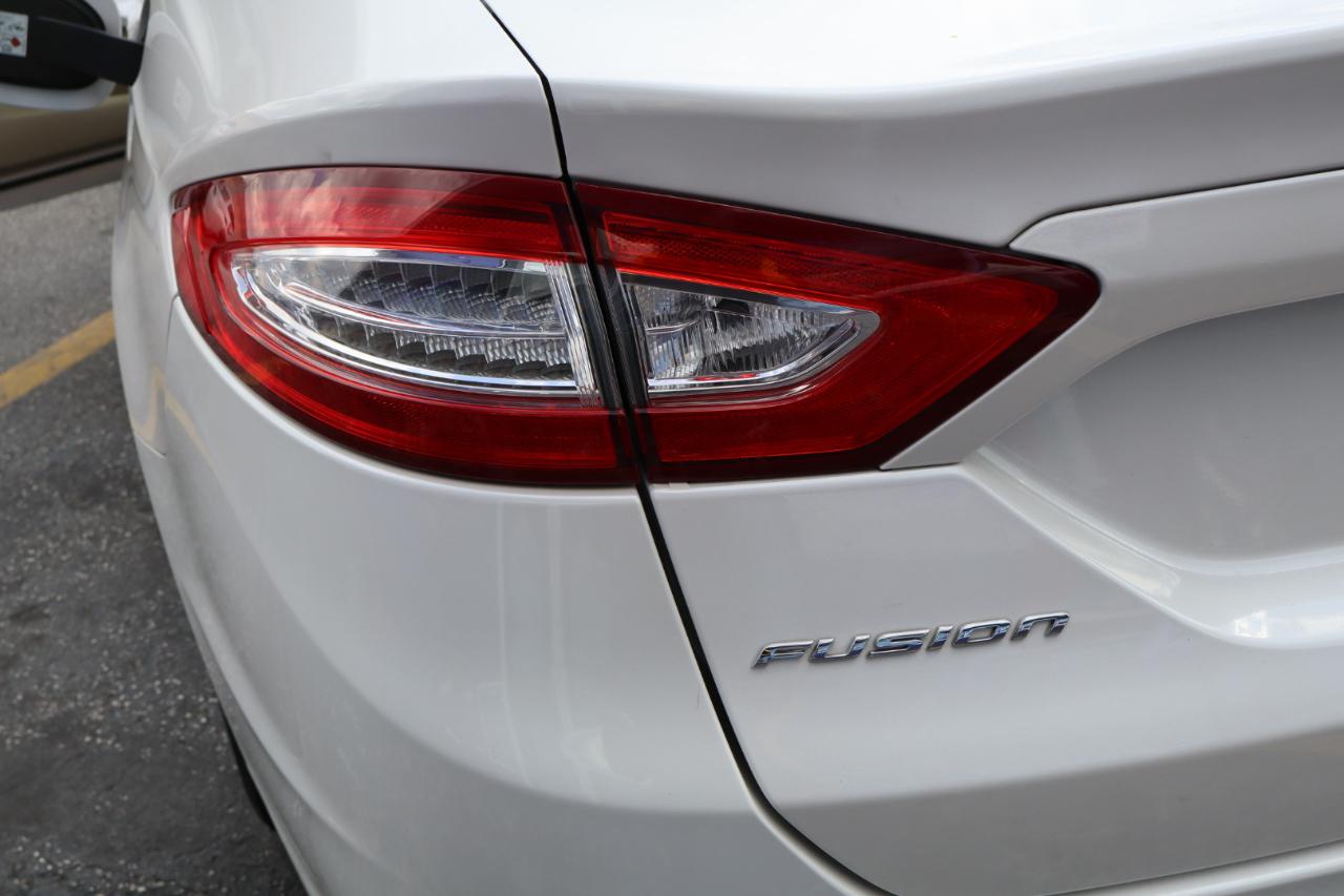 Ford Fusion 4dr Sdn SE FWD 2014