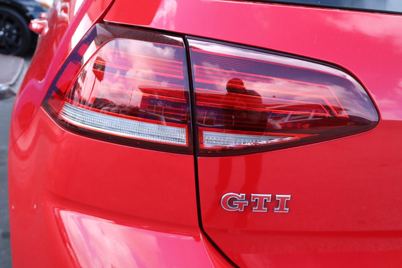 Volkswagen Golf GTI 2.0T Autobahn Manual 2020
