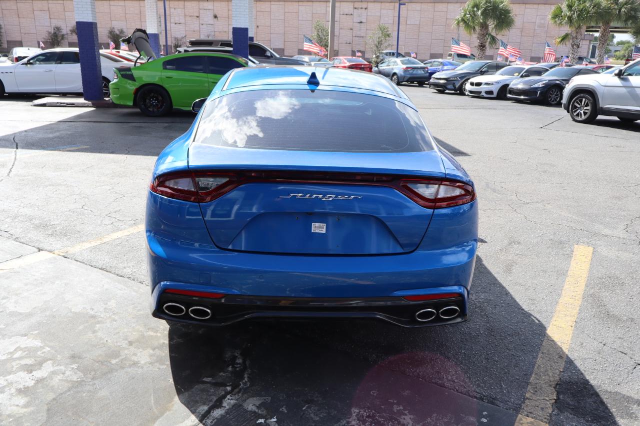 Kia Stinger Premium RWD 2018