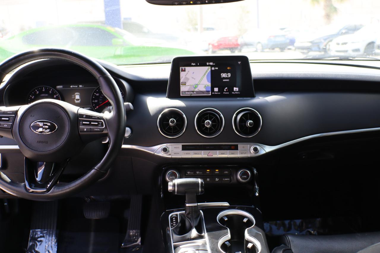 Kia Stinger Premium RWD 2018