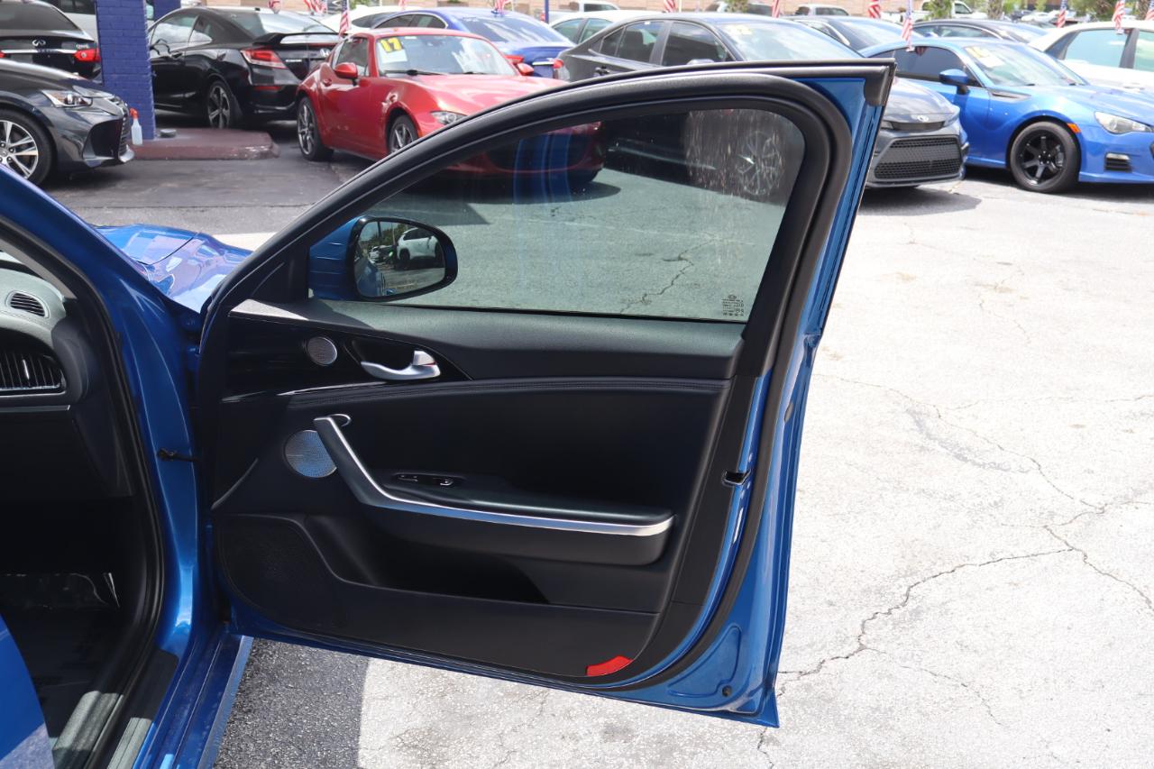 Kia Stinger Premium RWD 2018