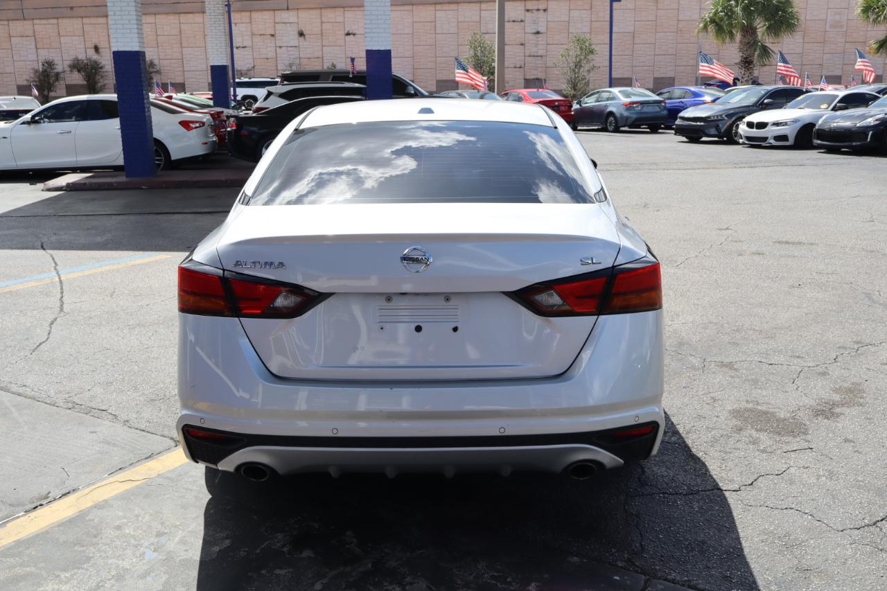 Nissan Altima 2.5 SL Sedan 2020