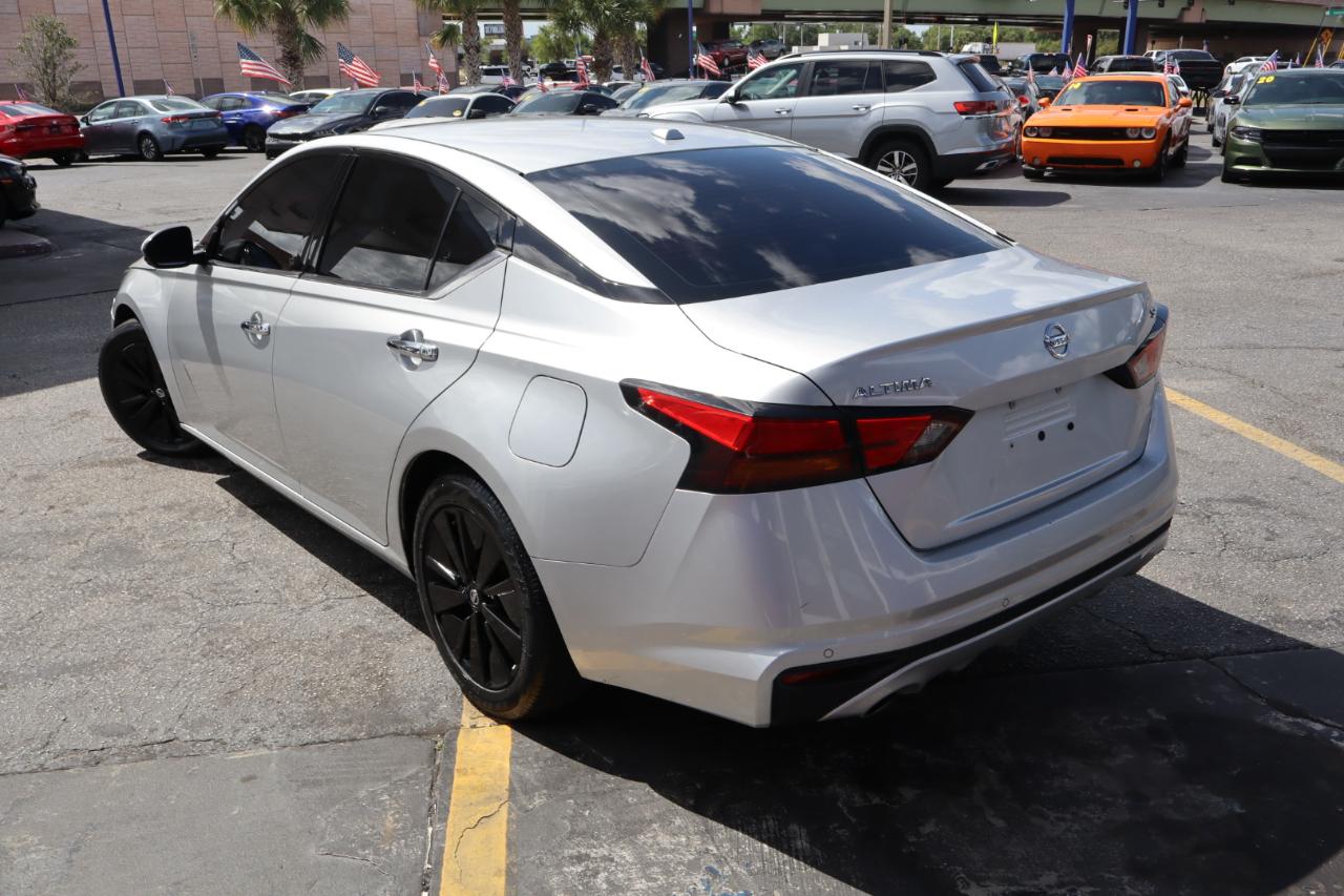 Nissan Altima 2.5 SL Sedan 2020