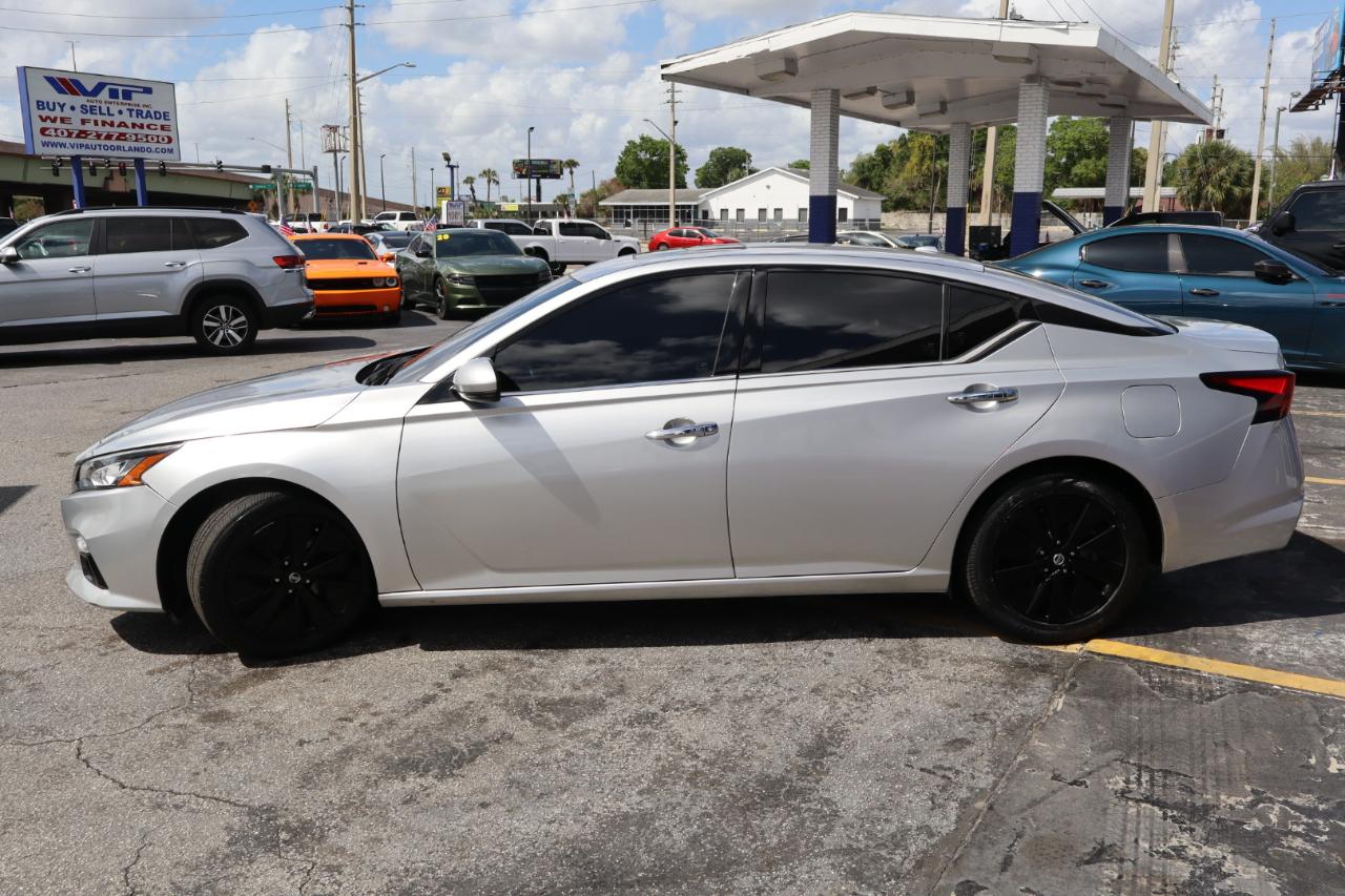 Nissan Altima 2.5 SL Sedan 2020