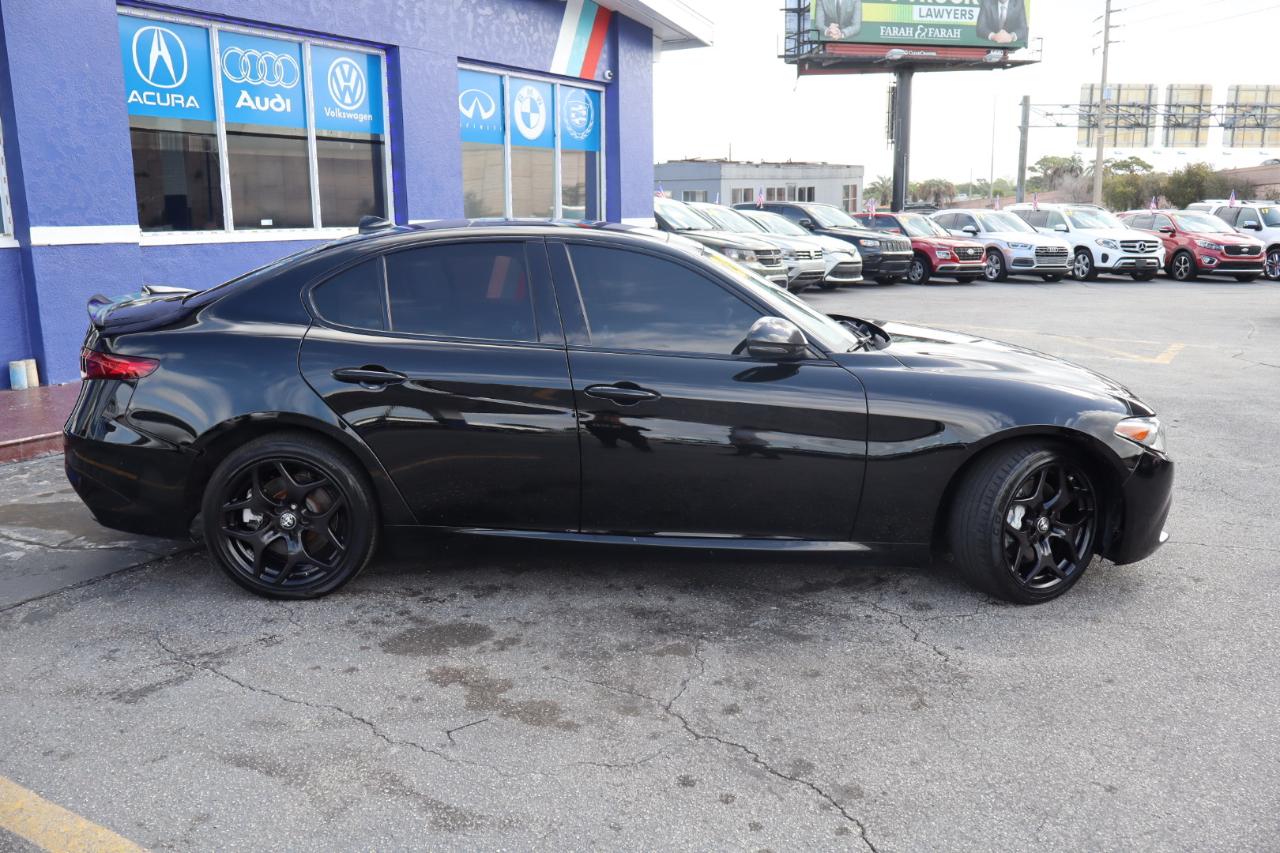 Alfa Romeo Giulia AWD 2021