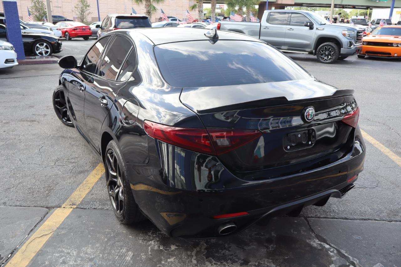 Alfa Romeo Giulia AWD 2021