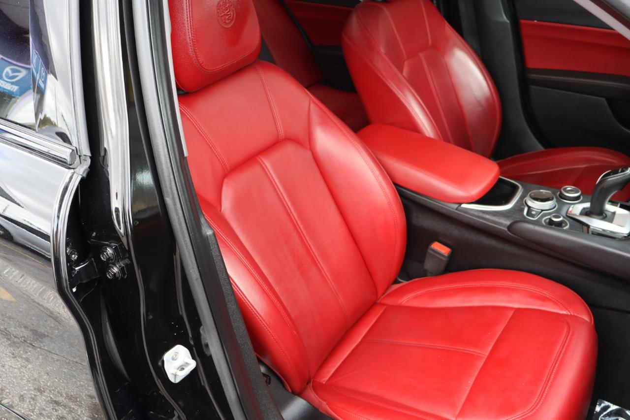 Alfa Romeo Giulia AWD 2021