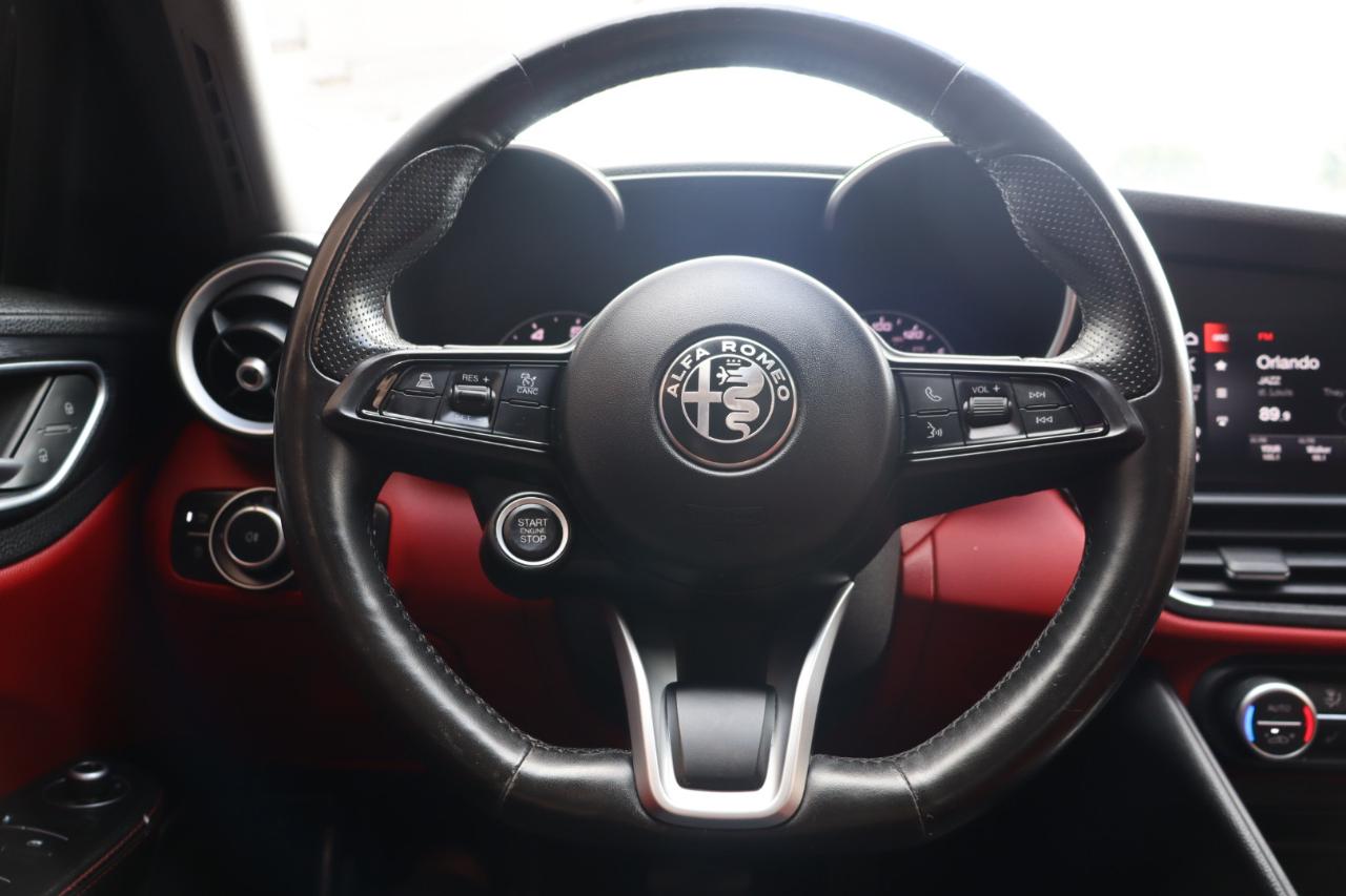 Alfa Romeo Giulia AWD 2021