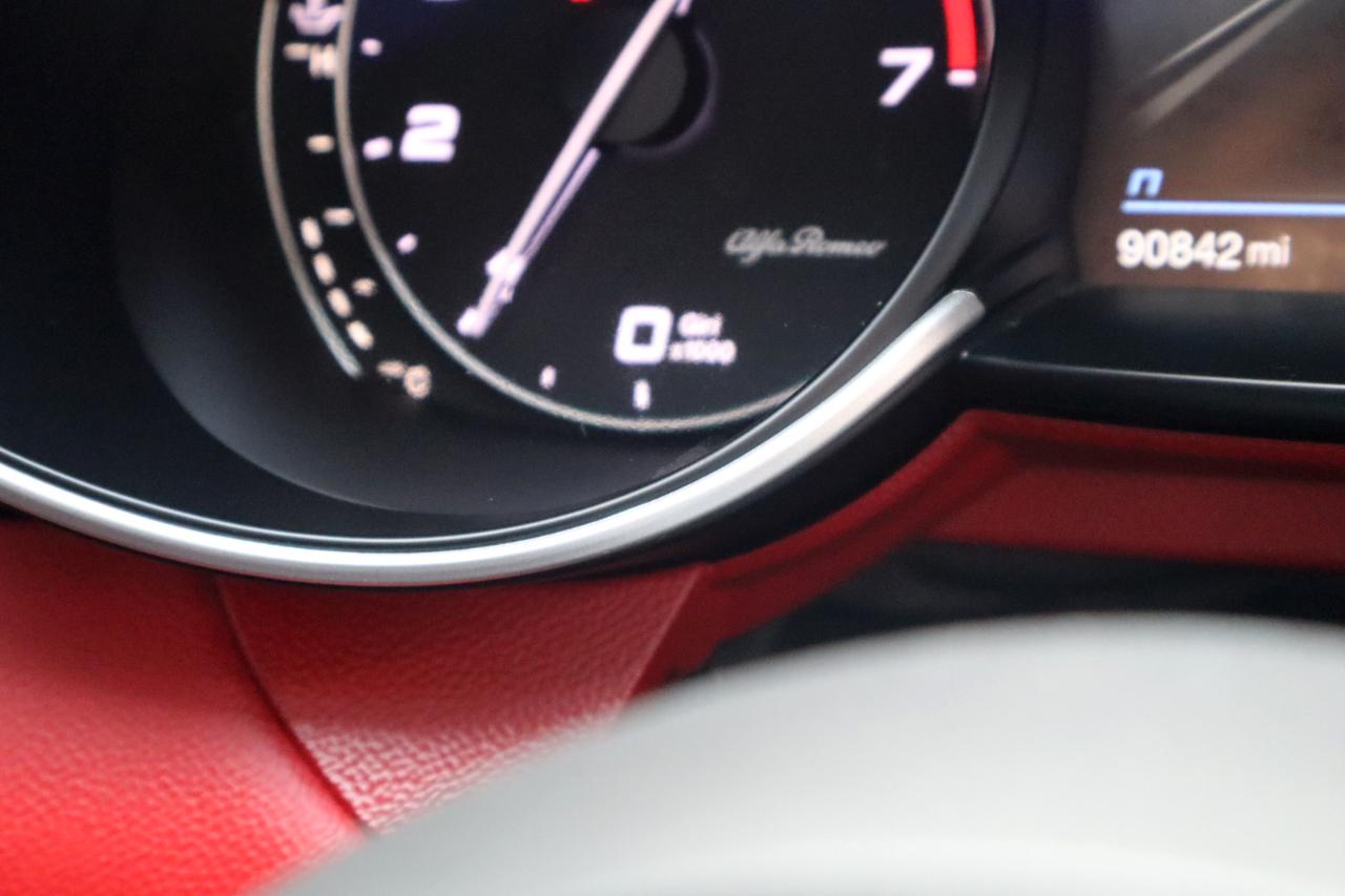 Alfa Romeo Giulia AWD 2021