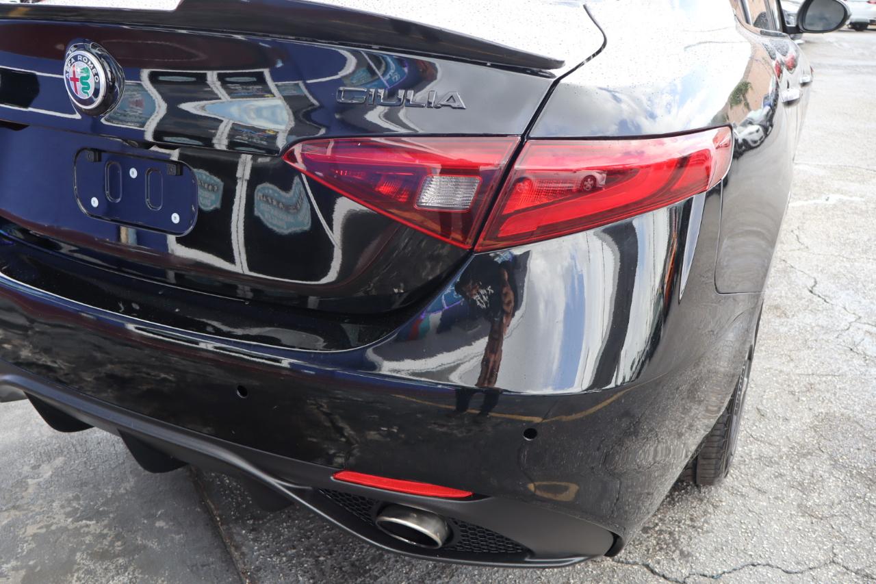 Alfa Romeo Giulia AWD 2021