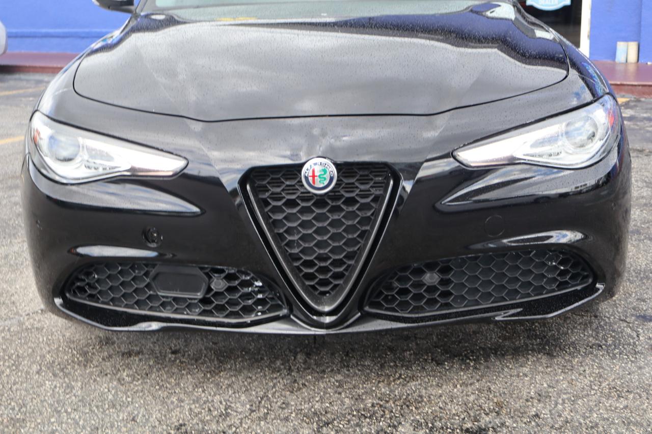 Alfa Romeo Giulia AWD 2021